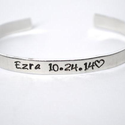 mommy bracelet with custom text alu..