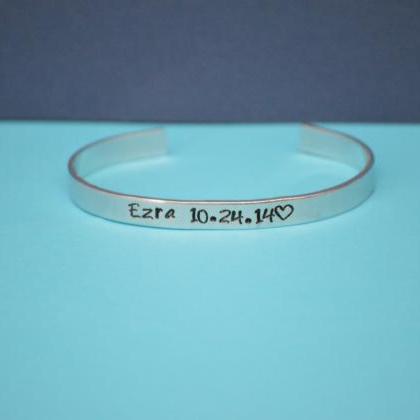 mommy bracelet with custom text alu..