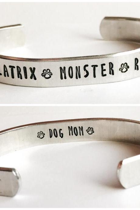 Dog Mom Or Cat Mom Personalized Metal Stamped Hand Stamped Aluminum Cuff Bracelet For Pet Owners.